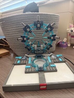 Lego Dimensions Portal and 38 Lego Dimensions Portal Pieces